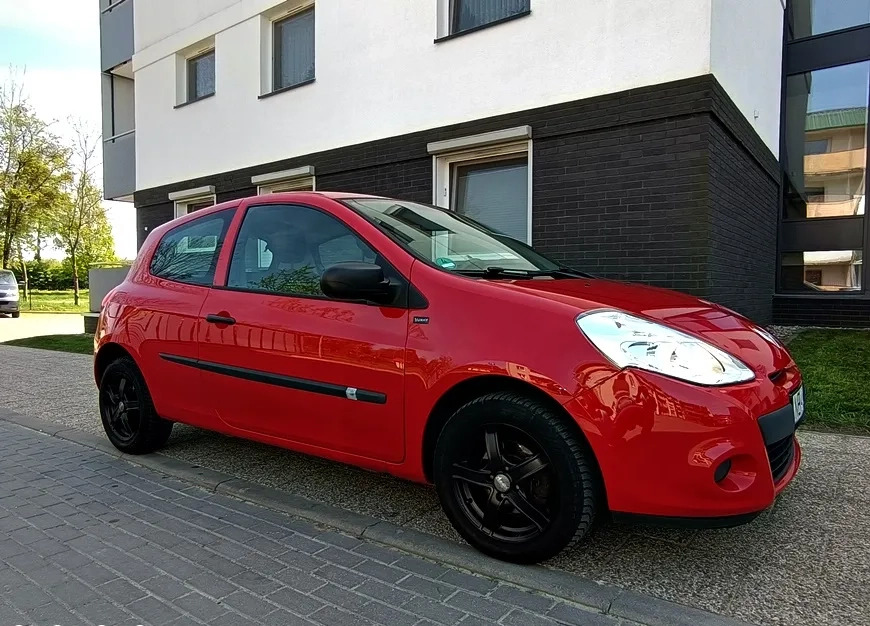 Renault Clio cena 14500 przebieg: 170000, rok produkcji 2011 z Elbląg małe 326